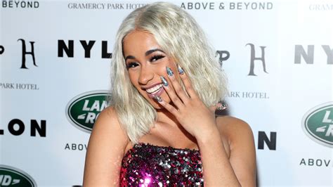 Cardi B Becomes First Solo Female Rapper To Top The Singles Chart In 19