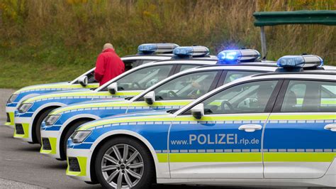 Mit Fast 300 Ps Autobahnpolizei In Rheinland Pfalz Fährt Jetzt Audi