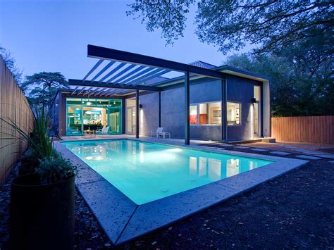 Stylishly Simple Modern One Story House Design This style is renowned for its simplicity, clean lines and interesting rooflines coming up with a custom plan for your modern home is never easy.