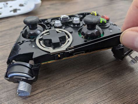 How To Take Apart An Xbox One Controller