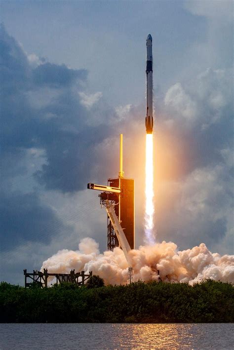 Despite Spacex Success Nasa Will Pay Russia 90 Million To Take Us