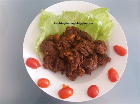 Dry beef rendang created by the royal cooks of perak, incorporates spices that were typically inaccessible to the general population. Resepi Rendang Ayam Hijau Negeri Sembilan - Surasmi I