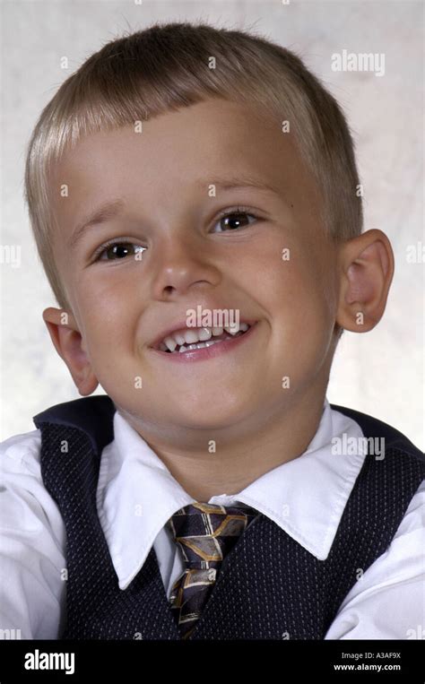 P21 114 4 Year Old Boy Portrait Smile Stock Photo Alamy