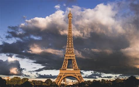 Eiffel Tower Paris A Locals Guide For Planning The Perfect Visit