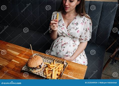 Hamburger Eating Pregnancy Woman Hungry Pregnant Girl Bting Burger Fast Food People And