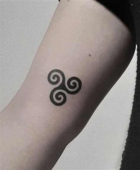 30 Pretty Triskelion Tattoos You Will Love Style Vp Page 9