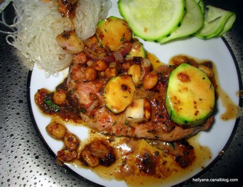 ARAIGNÉE DE PORC Marinée au lait de coco et à la crème de cacahuète