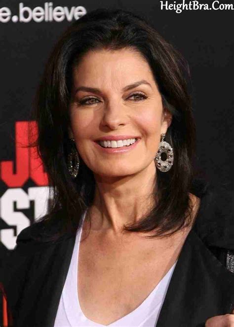 Sela ward dated entrepreneur howard elliott sherman for a while before getting married to him in may 1992. Sela Ward Height, Weight, Bra, Bio, Figure Size ...
