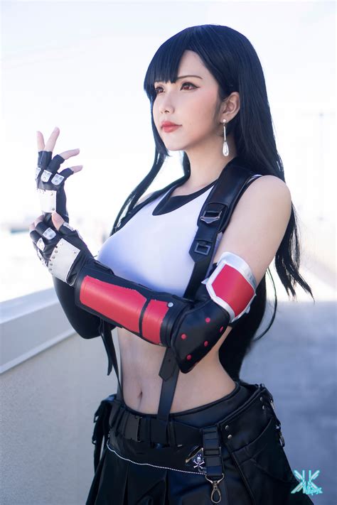 Breathtaking Tifa Lockhart Cosplay By Hana Bunny Bounces Around