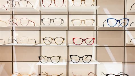 Pointers To Consider When Choosing Eyeglass Frames