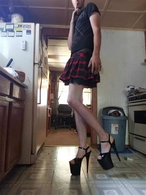 Skirt And Heels Crossdresser Heaven