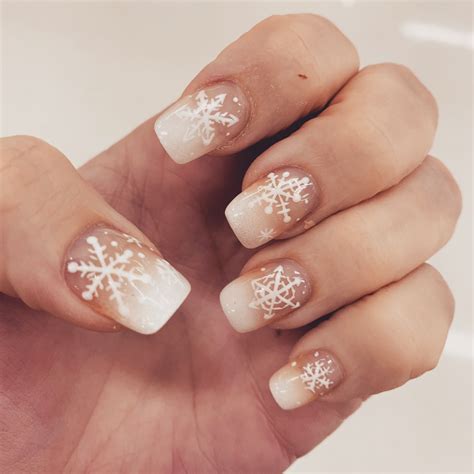 Winter Snowflake Ombré French Manicure With Short Acrylic Nails With