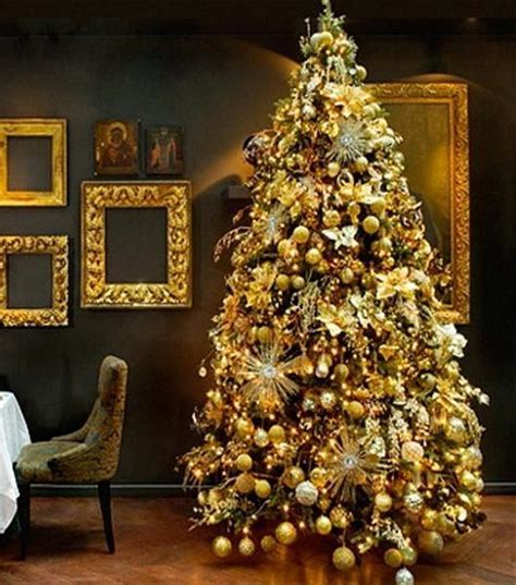 30 Awesome Christmas Tree Decorating Ideas