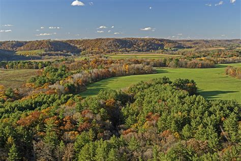 6 Beautiful Places For Fall Colors By Spring Green Wisconsin