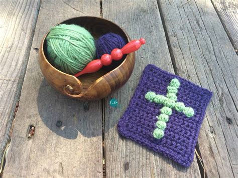 How to Crochet a Cross in Bobbles Pocket Prayer Cloth - ChristaCoDesign