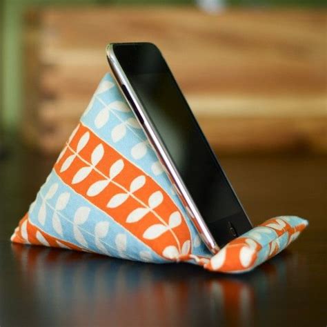 Fab Finds Phone Pillows Tutorial To Come Diy Sewing Sewing