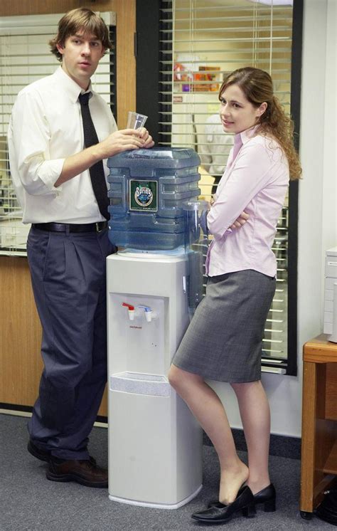 A Little Flashback Of Jim And Pam At The Water Cooler Jenna Is So