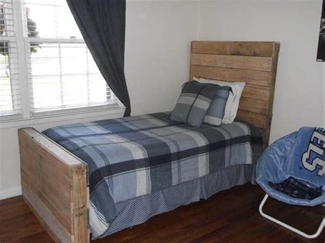 Diy Twin Bed Made From Pallets Pallet Furniture Diy