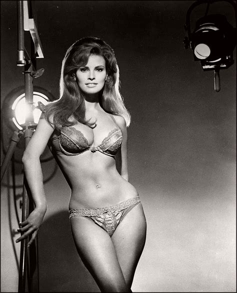 Top 20 Hottest Hollywood Actresses Of The 1960s In Bandw Monovisions