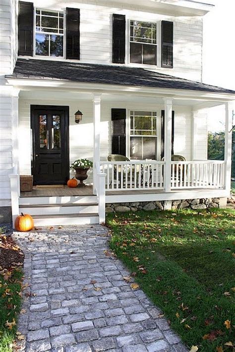42 Inspiring Farmhouse Porch Makeover Ideas House With Porch Porch