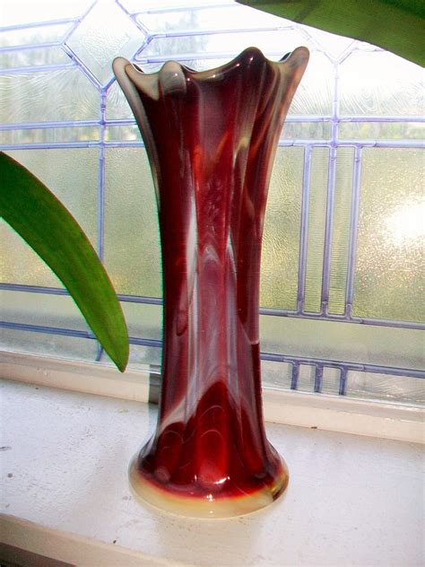 Large Red Slag Glass Vase Vintage Art Glass 10 75 Inches Ribbed