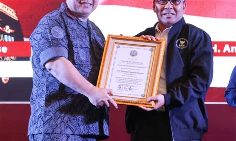Wali Kota Makassar Kembali Raih Penghargaan Bnn Ri Lirik Program