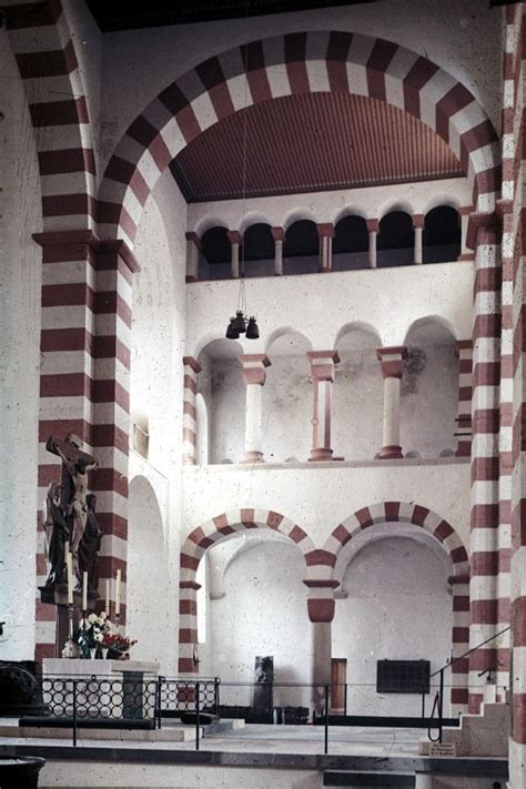 OTTONIAN ARCHITECTURE - transept, St Michael at Hildesheim ...