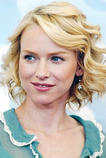 Naomi Watts For Being Feminine Delicate And Vintage Naomi Watts
