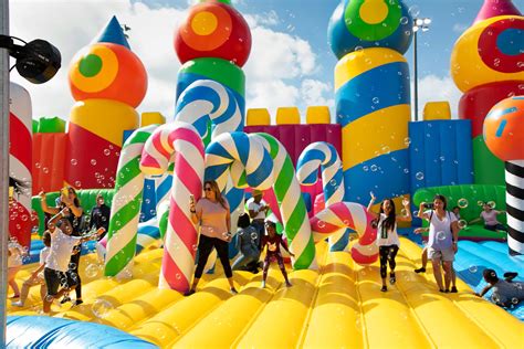Worlds Biggest Bounce House Coming This July Chicago Parent