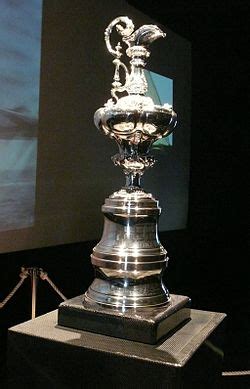 Quante serate insonni a vedere questa la squadra di azzurra arrivò a un passo dalla conquista della coppa america, capeggiati dallo skipper cino ricci. Coppa America di Vela - Il trofeo più antico del mondo