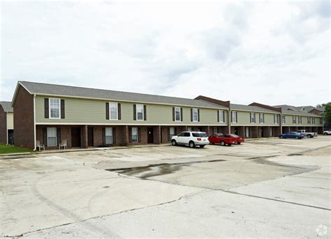 Renting a 1 bedroom apartment comes with more living and storage space compared to a studio apartment. College Station-Polos Apartments For Rent in Starkville ...