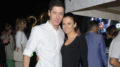 Lewandowski, along with his wife, support children's memorial health institute. Robert Lewandowski Girlfriend Anna Stachurska 2013