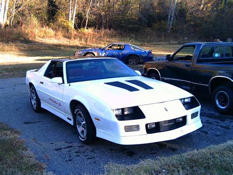 But it made the '85 stand out more. Chaz89Irocz 1989 Chevrolet Camaro Specs, Photos ...