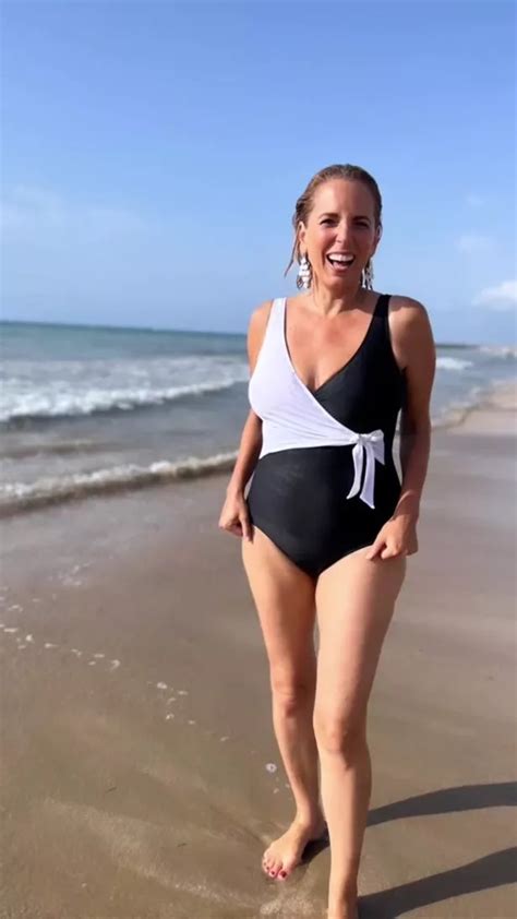 A Place In The Suns Jasmine Harman Hailed So Sexy As She Strips To Clingy Swimsuit Daily Star