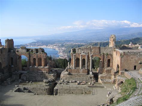 File:Taormina-Teatro Greco01.JPG - Wikimedia Commons
