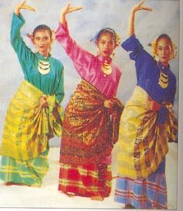 Tari serimpi merupakan tarian tradisional yang berasal dari yogyakarta. Orquite Mark: Lirik Lagu Melayu Selendang Mak Inang