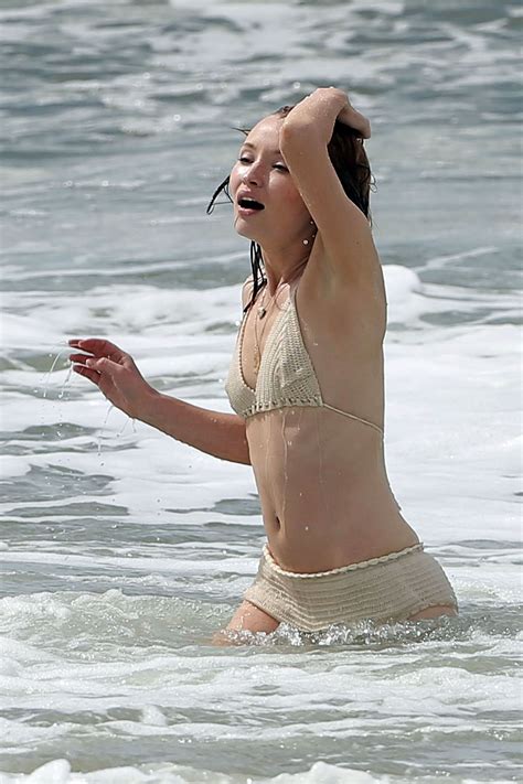 Emily Browning In Bikini On The Set Of The Shangri La Hawtcelebs