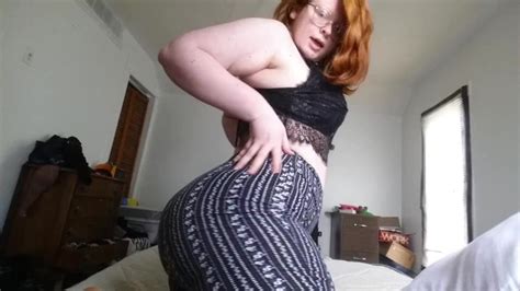Chubby Red Head In Leggings Twerks And Reveals Her Sexy Little Thong Thumbzilla