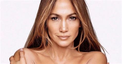 Jennifer Lopez Poses Topless As Fans Praise Ageless Beauty TrendRadars