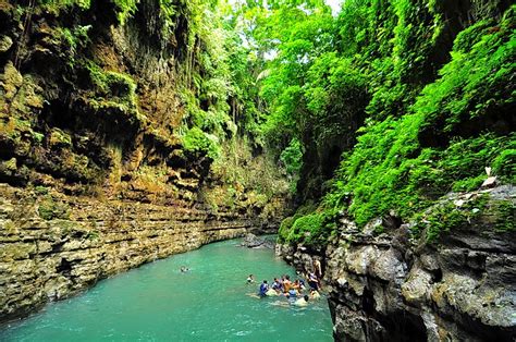 Obyek Wisata Green Canyon Cukang Taneuh Cijulang Pangandaran Jawa