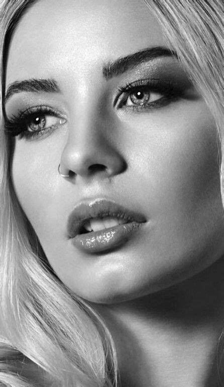Pin By Diego Zamora On Portraits And Black And White 1 Black And White