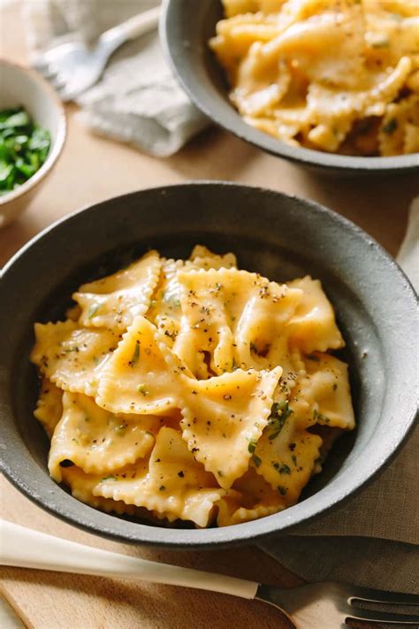 Many kinds can be eaten with little to no preparation other than rinsing. Farfalle with a Creamy White Bean and Roasted Garlic Sauce