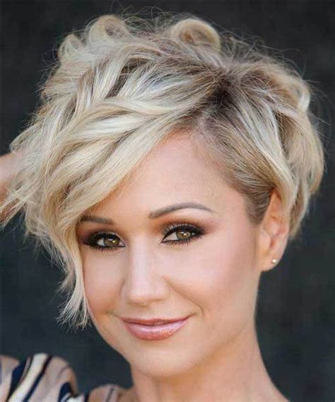 18 Fresh Layered Short Hairstyles For Round Faces Crazyforus