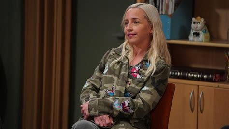 Lecy Goranson Talks About Beckys Struggles On The Conners Previews