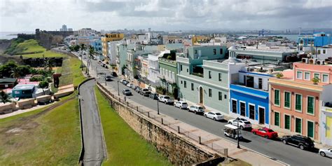 El Viejo San Juan Ofrece Casas Adosadas Coloniales Españolas Con Siglos