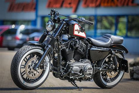 In addition to the look, it features a large 49mm front forks, an adjustable rear suspension, cast. Harley-Davidson FORTY-EIGHT Custom: WILDBLOOD | Мотоцикл ...