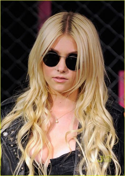 Taylor Momsen Photo Taylor Momsen Launches The Material Girl Line