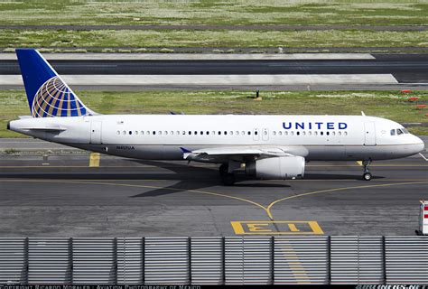 Airbus A320 232 United Airlines Aviation Photo 2368879