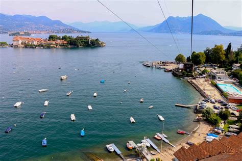 La funivia del mottarone, che dal versante piemontese del lago maggiore sale fino ai 1.491 metri del monte che le dà il nome, è. Mont Mottarone, Stresa, Italie du Nord, août 2017 ...