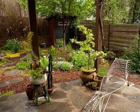 From small trees to fences, the backyard landscape should be a perfect oasis for your home.a when referring to landscaping, most people seem to think that plants and flowers are the only. Landscaping My Backyard | Houzz